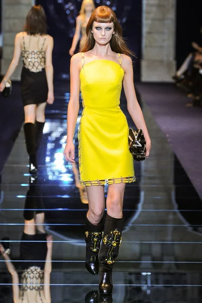 Look 35